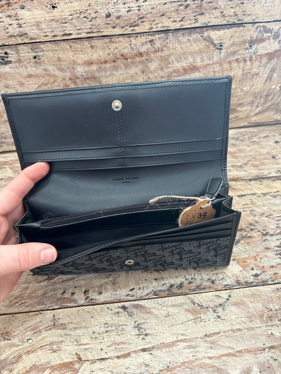 E92E53EA-DF20-4537-91C8-