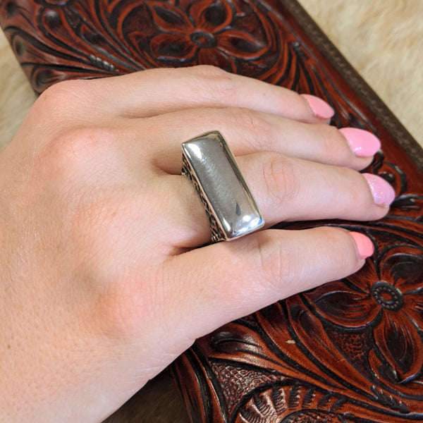 Dian Malouf Smooth Bar Ring (7 In Stock)