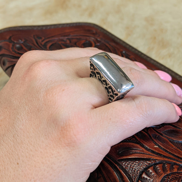 Dian Malouf Smooth Bar Ring (7 In Stock)