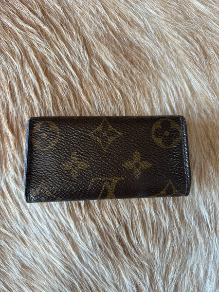 LV153 (B)- Louis Vuitton mono key holder