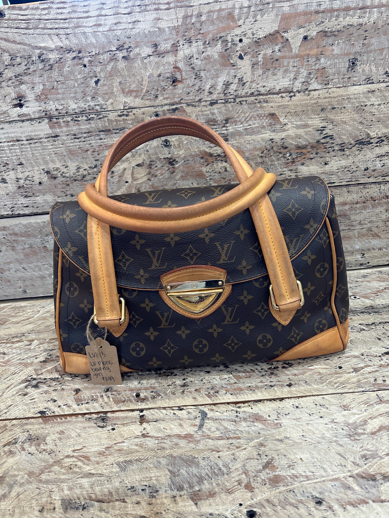 LV193- Louis Vuitton mono beverly gm