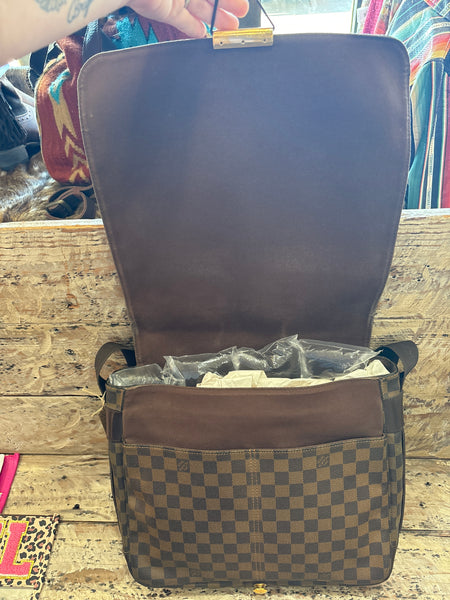 LV192- Louis Vuitton damiere ebene messenger bag