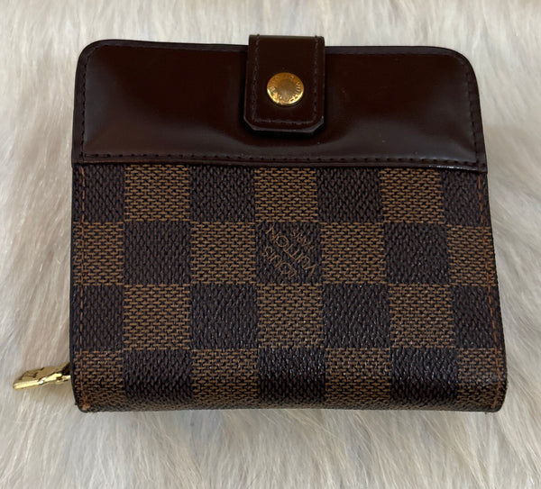 LV27- 2006 Louis Vuitton Damiere Ebene Compact Wallet