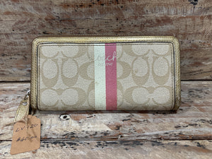 LV120- Coach long wallet zippy style with gold and soft pink interior