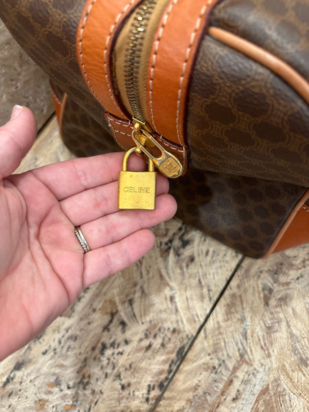 LV190- Celine duffle bag