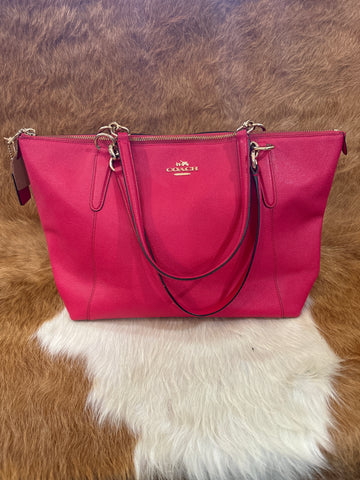 LV100- Coach raspberry pink tote