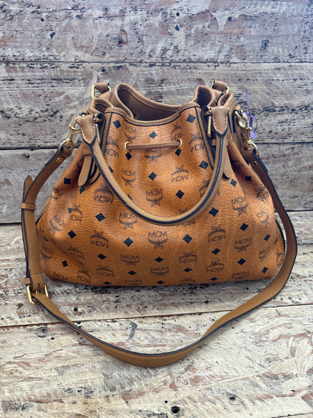 LV180- MCM bucket bag