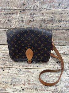 LV140- Louis Vuitton cartouchiere ceschett with center flap