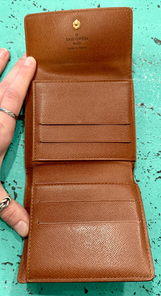 LV227- 2000 Louis Vuitton Monogram Elise Bifold Wallet (D)