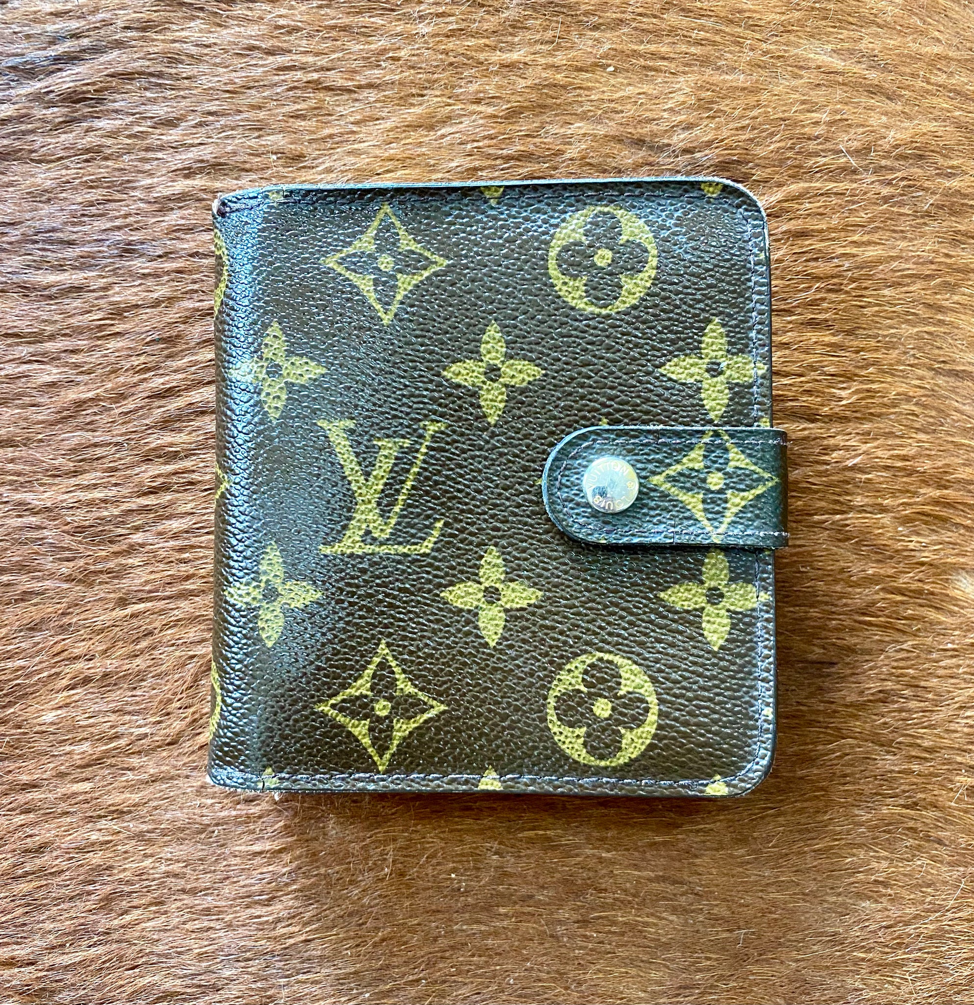 LV227 Monogram Elise Bifold Wallet (A)