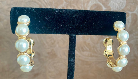 Fossick Gold Hoop Pearl Earrings
