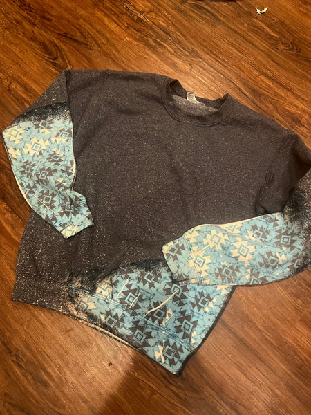 Peak-A-Boo Kingman Sweatshirt