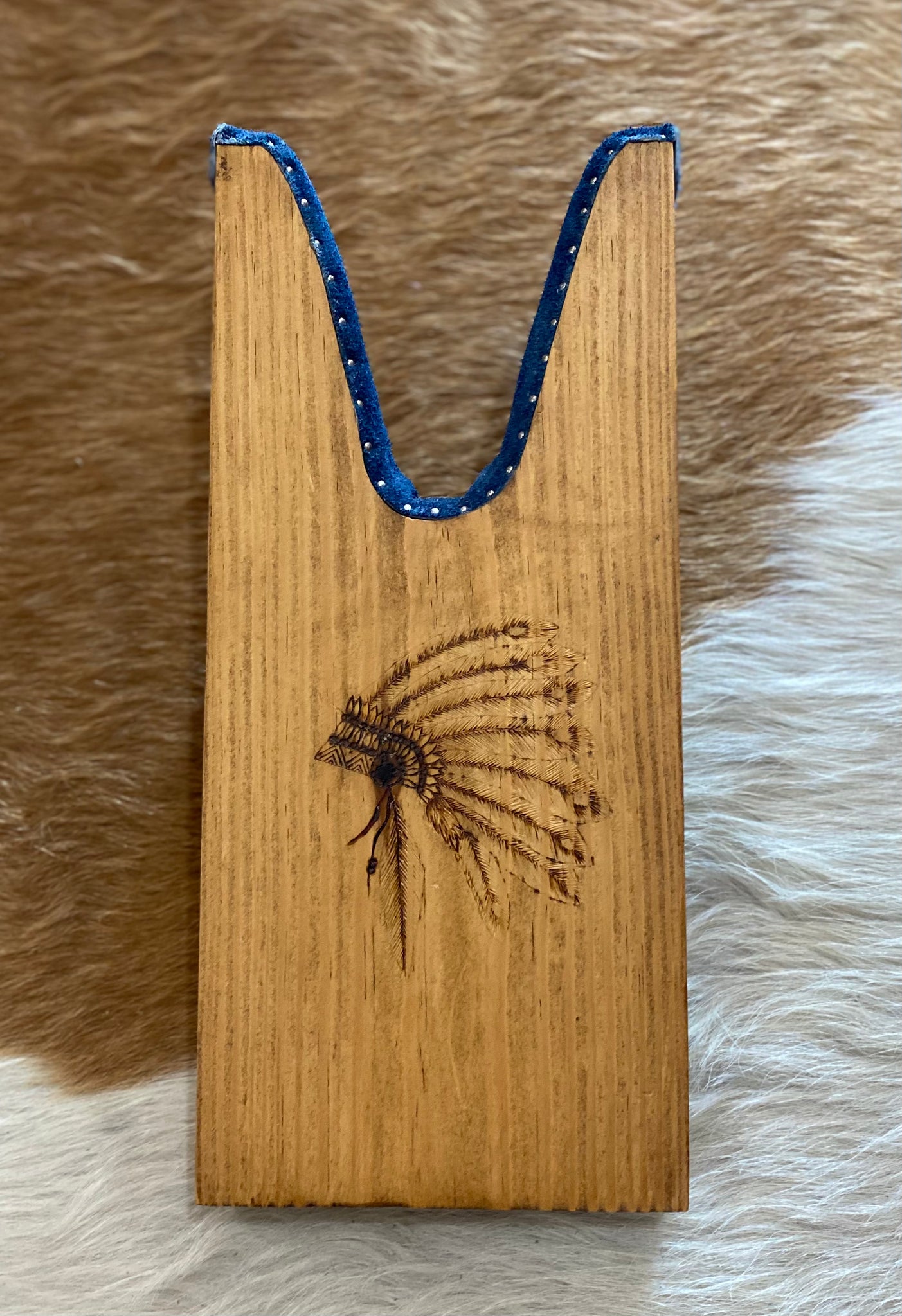 Headdress Boot Jack