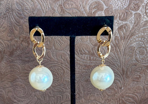 Big Pearl On Chain Earring