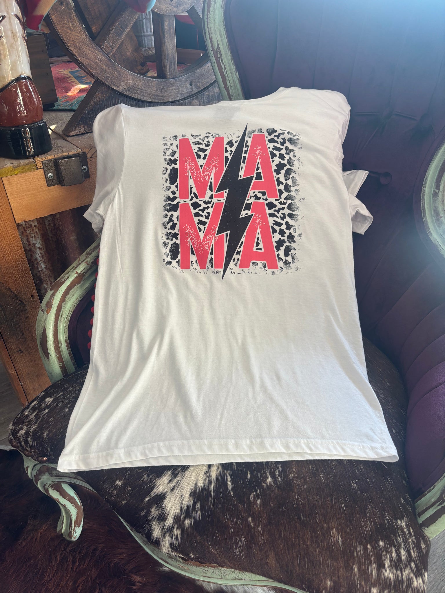 Lighting Cheetah MAMA T-Shirt